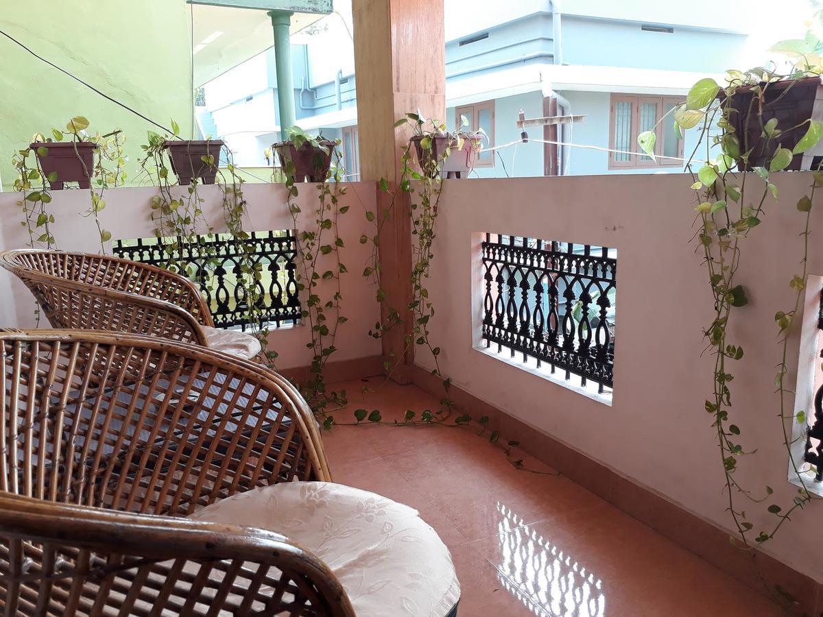 Valiyathayil Home Stay Kochi Exterior foto